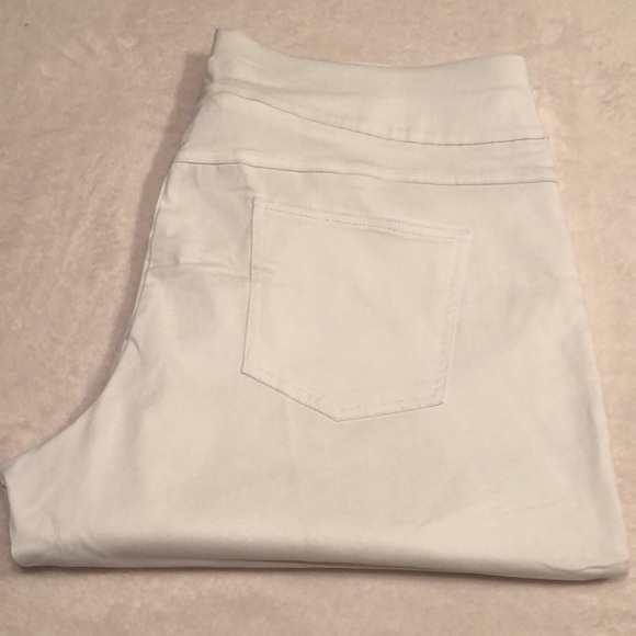 Ruby Rd White Capri - Picture 5 of 6